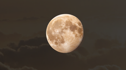 Six Ways to Use the Energy of the Full Moon